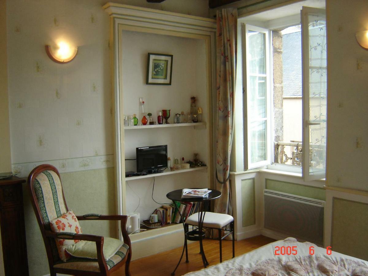 Bed and Breakfast Le Logis Du Roc Granville Esterno foto