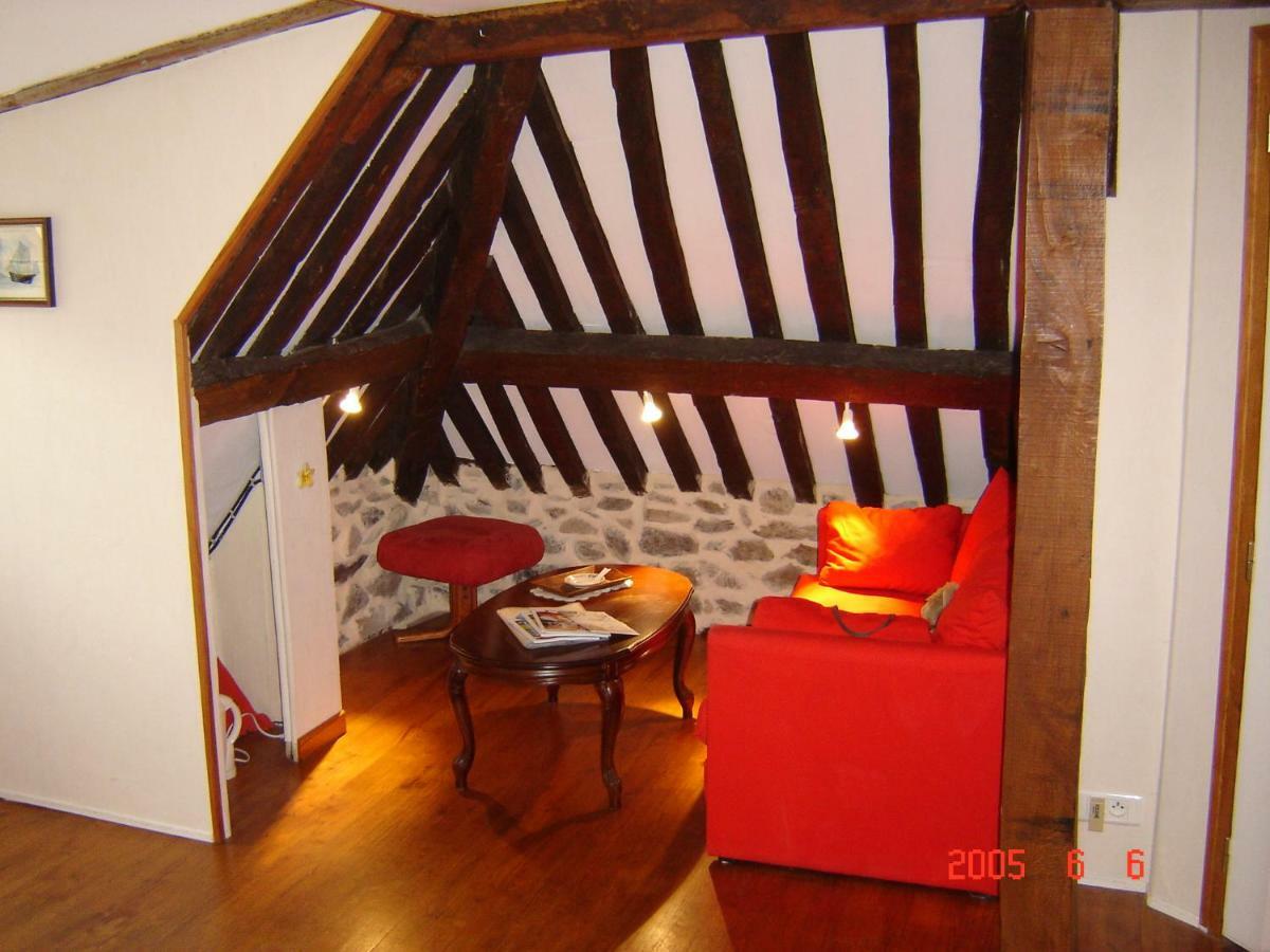 Bed and Breakfast Le Logis Du Roc Granville Esterno foto